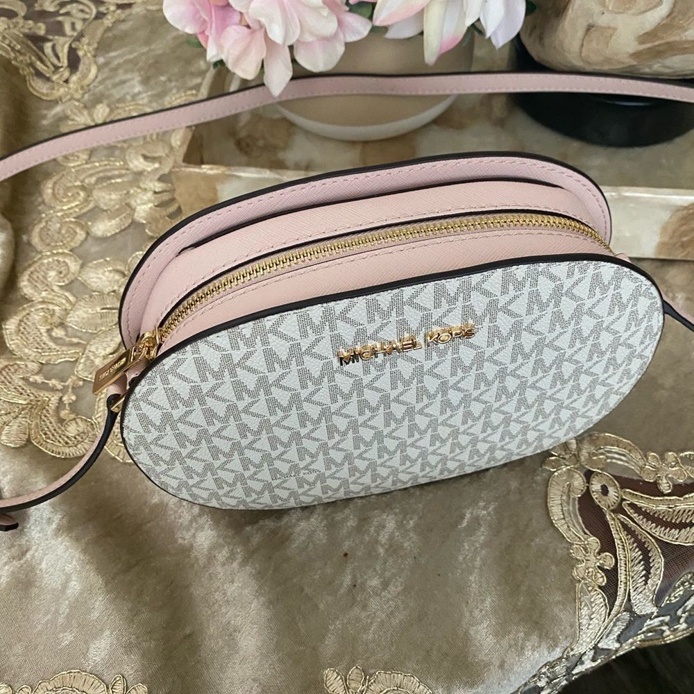 Michael Kors crossbody - Picture 5 of 13